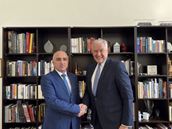 Voh-rii_Safiri_To-ikiston_bo_Direktori_Akademiyai_diplomatii_Vena