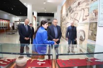 الأمين العام لمنظمة معاهدة الأمن الجماعي يطّلع على تاريخ طاجيكستان في المتحف الوطني