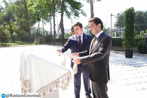 Rustami-Emomali-iftitohi-Instituti-iktisodiyot-1