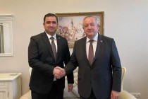 رئيسا غرفتي التجارة والصناعة في طاجيكستان وبيلاروس يبحثان تعزيز التعاون الاقتصادي والتجاري