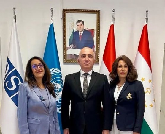 Voh-r-bo-Prezidenti-Assotsiatsiyai-tabiboni-Avicenna-