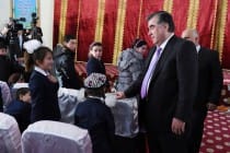 کمک رئیس جمهوری تاجیکستان به 12 هزار کودک یتیم و معلول