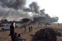حادثه آتش سوزی در کشتی پاکستانی: 18 نفر سوختند