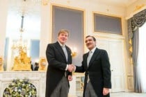 سفیر تاجیکستان استوارنامه خود را تسلیم شاه هلند کرد