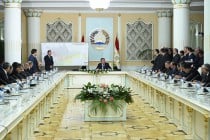 شرکت پیشوای ملت امامعلی رحمان در نشست کمیسیون دولتی تاجیکستان در امور وضع فوق‌العاده