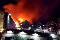 آتش سوزی مهیب بازاری در لندن را شعله ور کرد