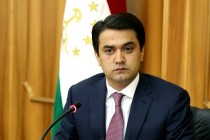 شهردار دوشنبه طرح تجلیل جشن 26-مین سالگرد استقلال دولتی جمهوری تاجیکستان را تصویب کرد