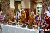 در دوشنبه جشنواره هنرهای مردمی و طعامهای ملی با نام “زن و هنر” برگزار می‌شود