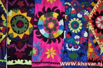 محصولات کاسبان و هنرمندان تاجیک امروز در جشنواره “رنگارنگ” رونمای شد
