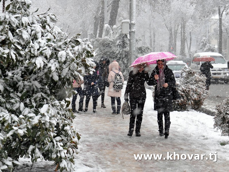 امروز در تاجیکستان برف می بارد