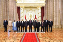سفیران جدید 9 کشور استوارنامه های خودرا به رئیس جمهوری تاجیکستان تسلیم کردند