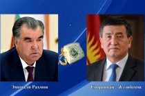 صحبت تلفنی امامعلی رحمان، رئیس جمهوری تاجیکستان با سورنبای جینبکف، رئیس جمهوری قرقیزستان