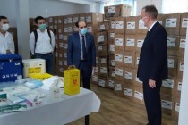 آلمان به تاجیکستان مواد و تجهیزات پزشکی کمک کرد