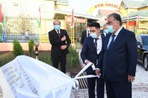 امامعلی رحمان، رئیس جمهوری تاجیکستان ساختمان مهد کودک “کبوتر” را برای 250 کودک در شهر حصار مورد بهره برداری قرار دادند