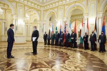 سفیر تاجیکستان در اوکراین استوارنامه خود را به رئیس جمهور این کشور تسلیم کرد