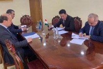 تاجیکستان و قزاقستان همکاری های اقتصادی و تجاری را گسترش می دهند