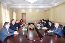 نمایندگان پارلمان تاجیکستان با وزیر آموزش و پرورش جمهوری اوکراین دیدار کردند
