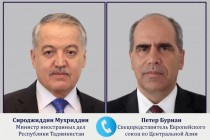 وزیر امور خارجه تاجیکستان با نماینده ویژه اتحادیه اروپا در آسیای میانه گفتگوی تلفنی انجام داد