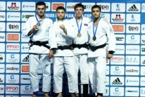 جهانگیر مجیداف، ورزشکار معروف تاجیک در مسابقات جودو قهرمانی اروپا در بین بزرگسالان به مدال نقره دست یافت