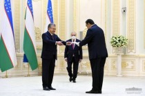 سفیر تاجیکستان استوارنامه خود را به رئیس جمهور ازبکستان تسلیم کرد