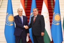 امامعلی رحمان، رئیس جمهور جمهوری تاجیکستان با قاسم-جمارت توقایف، رئیس جمهور جمهوری قزاقستان دیدار کردند