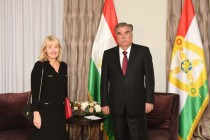 امامعلی رحمان، رئیس جمهور جمهوری تاجیکستان با خانم تری هاکالا، نماینده ویژه اتحادیه اروپا در آسیای مرکزی دیدار کردند