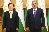 امامعلی رحمان، رئیس جمهور جمهوری تاجیکستان با چانگ ایی ینگ، وزیر امور خارجه جمهوری کره دیدار و گفتگو کردند