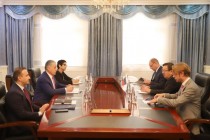 وزیر امور خارجه تاجیکستان با سفیر روسیه دیدار کرد