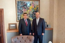 سفیر تاجیکستان در ازبکستان با مدیرکل شرکت “Nobel Pharmsanoat” دیدار و گفتگو کرد