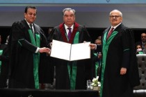 امامعلی رحمان، رئیس جمهور جمهوری تاجیکستان  به عنوان دکتر افتخاری دانشگاه قاهره تقدیر شد