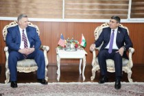 تاجیکستان و ایالات متحده همکاری را در زمینه مبارزه با قاچاق مواد مخدر تقویت می بخشند