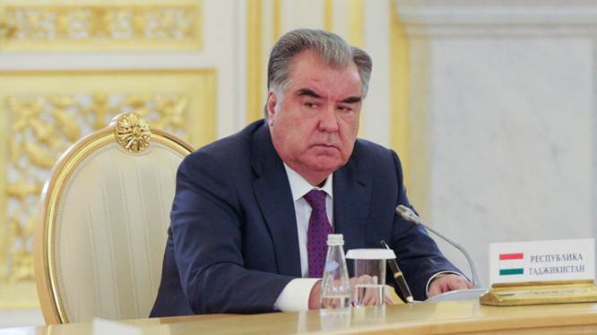 Prezident-Tadzhikistana-Emomali-Rahmon-1