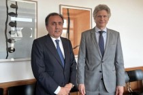 سفیر تاجیکستان با نماینده ویژه دولت فدرال آلمان در امور افغانستان و پاکستان دیدار کرد