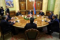 هیئت تاجیکستان در نشست شورای وزیران خارجه سازمان پیمان امنیت جمعی در ایروان شرکت کرد