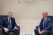 تاجیکستان و آذربایجان در مورد اجرای پروژه های مشترک گفتگو کردند