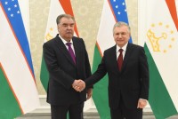امامعلی رحمان، رئیس جمهور جمهوری تاجیکستان با شوکت میرضیایف، رئیس جمهور ازبکستان دیدار و گفتگو کردند