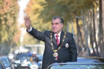 امروز از برگزاری جلسه شانزدهم شورای عالی جمهوری تاجیکستان 30 سال گذشت