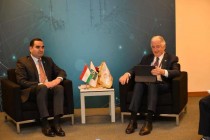 تاجیکستان و بانک توسعه اسلامی در مورد اجرای برنامه و میکانسم حمایت از تجارت گفتگو کردند