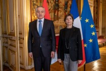 تاجیکستان و فرانسه در مورد چشم انداز همکاری های دوجانبه سودمند گفتگو کردند