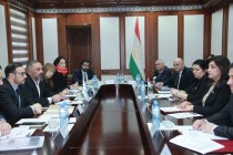 ملاقات با هیئت کارشناسان بانک جهانی در پارلمان تاجیکستان 