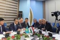 تاجیکستان و قزاقستان در مورد تقویت همکاری های بین پارلمانی گفتگو کردند