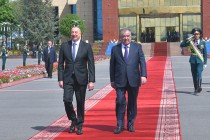 امامعلی رحمان، رئیس جمهور جمهوری تاجیکستان الهام علی اف، رئیس جمهور جمهوری آذربایجان را گسیل کردند