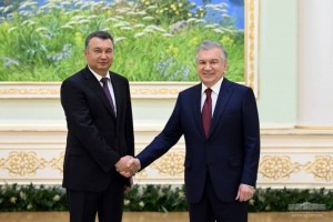 Kohir-Rasulzoda-va-SHavkat-Mirziyoev (1)