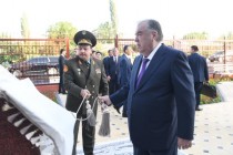 امامعلی رحمان، رئیس جمهور جمهوری تاجیکستان ساختمان جدید کمیساریای نظامی ناحیه خاولینگ را مورد بهره برداری قرار دادند