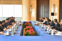 رستم امامعلی، رئیس مجلس ملی مجلس عالی جمهوری تاجیکستان، رئیس شهر دوشنبه با یینگ یون، رئیس شهر پکن دیدار و گفتگو کرد