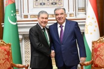 امامعلی رحمان، رئیس جمهور جمهوری تاجیکستان با پیشوای ملی ترکمنستان، قربانقلی بردی محمداف، رئیس خلق مصلحتی ترکمنستان دیدار و گفتگو کردند