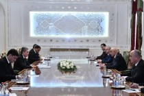 رئیس مجلس نمایندگان مجلس عالی جمهوری تاجیکستان با پیشوای ملی ترکمنستان، رئیس خلق مصلحتی ترکمنستان دیدار و گفتگو کرد