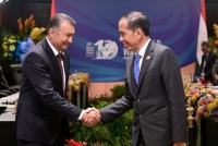 قاهر رسول زاده، نخست وزیر جمهوری تاجیکستان با جوکو ویدودو، رئیس جمهور جمهوری اندونزی دیدار و گفتگو کرد