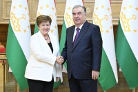 امامعلی رحمان، رئیس جمهور جمهوری تاجیکستان با کریستالینا جورجیوا، رئیس صندوق بین المللی پول دیدار و گفتگو کردند