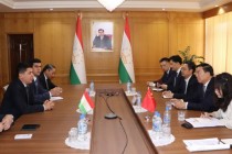وزیر توسعه اقتصادی و تجارت تاجیکستان با رئیس شورای شهرداری چنگدو چین دیدار و گفتگو کرد